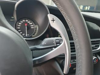 Alfa Romeo Giulia 2.0 T AWD Veloce Automaat picture 23