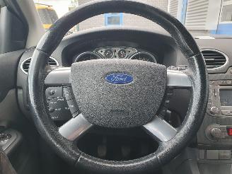 Ford Focus 1.8 Limited schadevrij picture 16