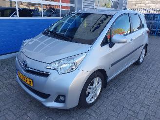 Unfallwagen Toyota Verso S Automaat 1.3 VVT-i Dynamic 2011/12