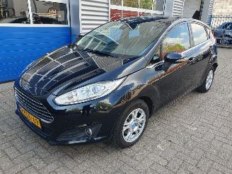 Damaged car Ford Fiesta 1.6 TDCi Lease Titanium 2013/3