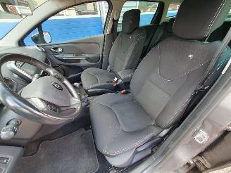 Renault Clio 0.9 TCe Limited picture 12