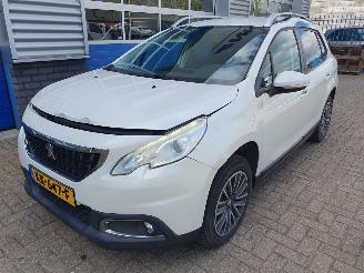 Auto incidentate Peugeot 2008 1.2 PureTech Active 2016/10