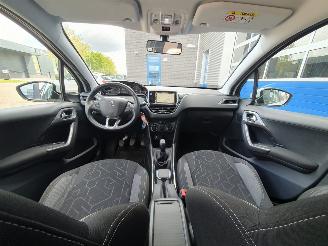 Peugeot 2008 1.2 PureTech Active picture 17