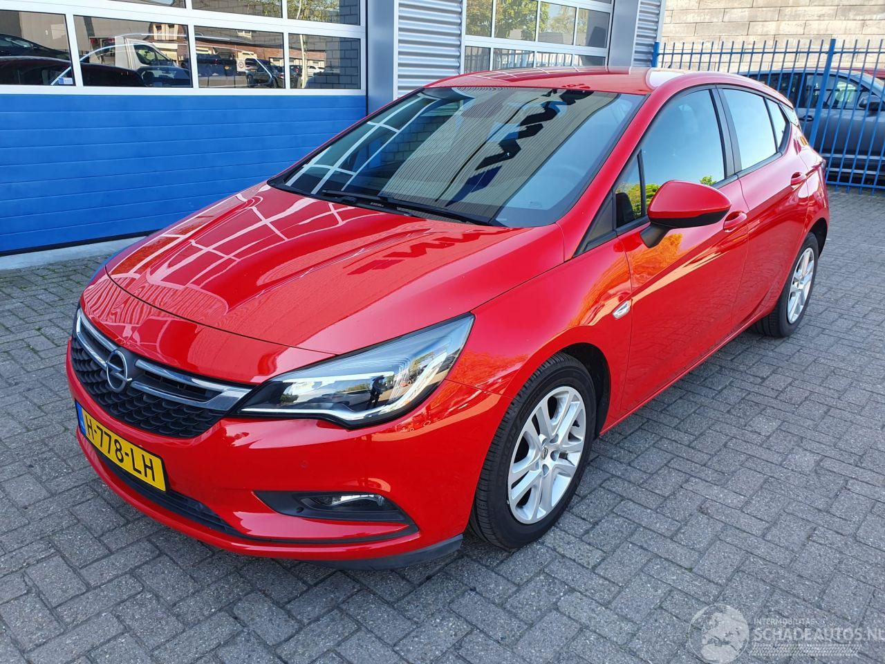 Opel Astra 1.6 CDTI Business+