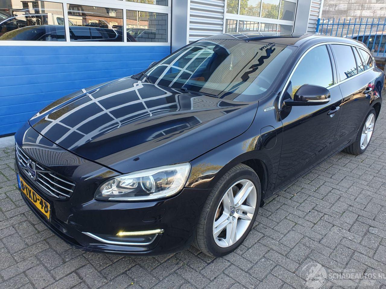Volvo V-60 2.4 D6 AWD Plug-In Hybrid Summum