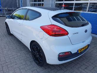 Kia Cee d 1.6 GDI ComfortLine picture 4