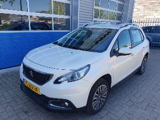 Coche accidentado Peugeot 2008 1.2 PureTech Blue Lion 2018/9
