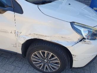 Peugeot 2008 1.2 PureTech Blue Lion picture 10