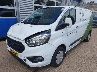 krockskadad bil bedrijf Ford Transit 300 2.0 TDCI L2 Ambiente 2018/6