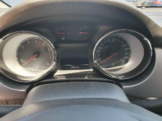 Opel Astra 1.2 Business Edition picture 18