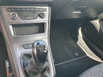 Opel Astra 1.2 Business Edition picture 22