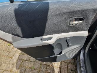 Toyota Yaris 1.3 VVTi Terra schadevrij picture 23