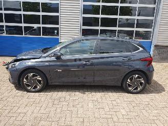 Hyundai I-20 1.0 T-GDI Premium Hybrid picture 2