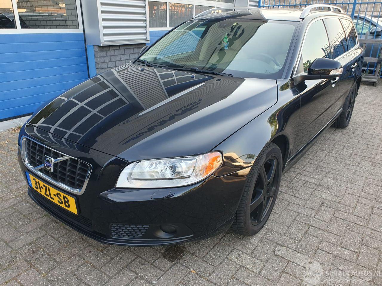 Volvo V-70 2.5T Summum Automaat