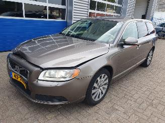 krockskadad bil auto Volvo V-70 1.6 T4 Summum Automaat 2012/6
