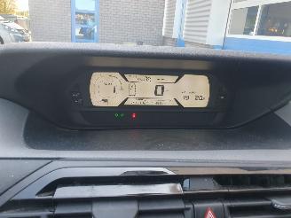 Citroën C4 PICASSO 1.6 e-HDi Tendance Automaat diesel picture 20
