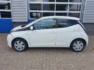 Toyota Aygo 1.0 VVT-i x picture 2