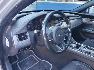 Jaguar XF 2.0d Portfolio R-Sport Automaat picture 14