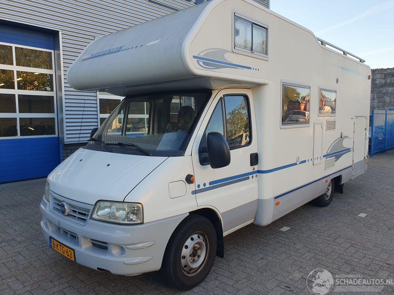 Adria  Adria Camper 660 coral 2004