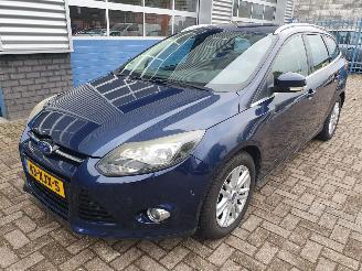 krockskadad bil auto Ford Focus 1.6 EcoBoost Lease Titanium schadevrij 2012/6