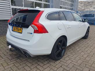 Volvo V-60 2.4 D5 Twin Engine R-Design Automaat Hybrid picture 5