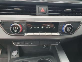 Audi A4 Avant 2.0 TDI Sport S line edition picture 23
