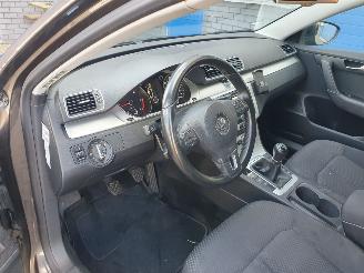 Volkswagen Passat 1.6 TDI BlueMotion Executive Edition picture 15