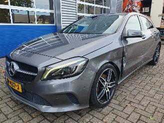 skadebil auto Mercedes A-klasse 180 Lease Edition Ambition 2016/2