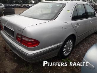 Mercedes E-klasse E (W210), Sedan, 1995 / 2002 2.7 E-270 CDI 20V picture 5