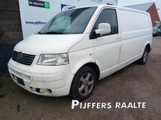 Vaurioauto  passenger cars Volkswagen Transporter Transporter T5, Van, 2003 / 2015 2.5 TDi 2004/1