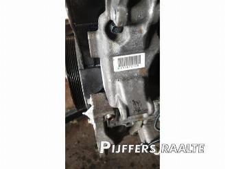 Volvo V-40 V40 (MV), Hatchback 5-drs, 2012 / 2019 1.5 T3 16V Geartronic picture 11