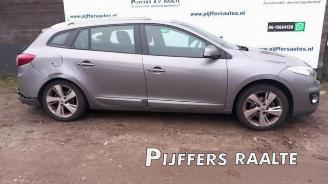 demontáž osobní automobily Renault Mégane Megane III Grandtour (KZ), Combi 5-drs, 2008 / 2016 1.2 16V TCE 115 2013/5