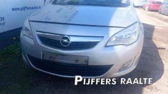 Opel Astra Astra J Sports Tourer (PD8/PE8/PF8), Combi, 2010 / 2015 1.4 Turbo 16V picture 4