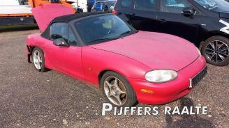 Dezmembrări autoturisme Mazda MX-5 MX-5 (NB18/35/8C), Cabrio, 1998 / 2005 1.8i 16V 1998/7