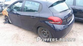 Peugeot 208 208 I (CA/CC/CK/CL), Hatchback, 2012 / 2019 1.2 Vti 12V PureTech 82 picture 2