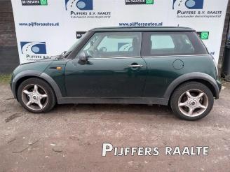 Coche siniestrado Mini Mini  2002/4