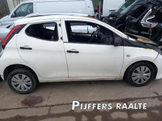 Coche siniestrado Toyota Aygo Aygo (B40), Hatchback, 2014 1.0 12V VVT-i 2019/6