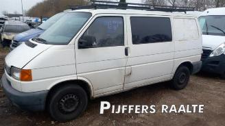 Coche siniestrado Volkswagen Transporter Transporter T4, Van, 1990 / 2003 2.5 TDI 2000/11
