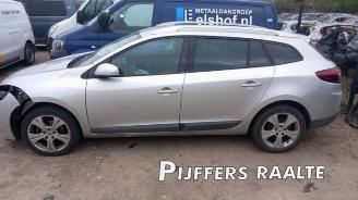 demontáž osobní automobily Renault Mégane Megane III Grandtour (KZ), Combi 5-drs, 2008 / 2016 1.4 16V TCe 130 2011/8