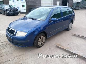 Coche siniestrado Skoda Fabia Fabia (6Y5), Combi 5-drs, 2000 / 2007 1.4i 16V 2006/4
