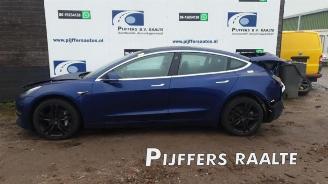 Coche siniestrado Tesla Model 3 Model 3, Sedan, 2017 Long Range AWD 75 kWh 2019/7