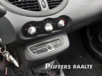 Renault Twingo Twingo II (CN), Hatchback 3-drs, 2007 / 2014 1.2 16V picture 27