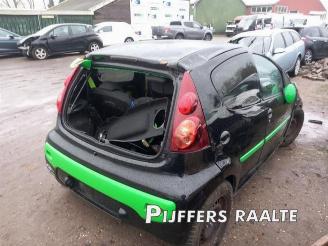 Peugeot 107 107, Hatchback, 2005 / 2014 1.0 12V picture 6
