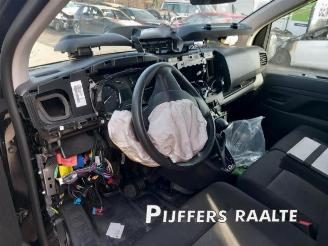 Peugeot Expert Expert (V1/VA/VB/VE/VF/VT/VY), Van, 2016 1.5 BlueHDi 120 picture 29