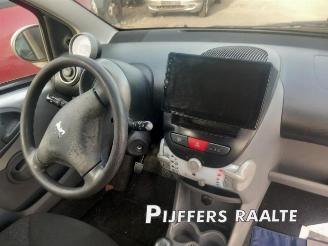 Peugeot 107 107, Hatchback, 2005 / 2014 1.0 12V picture 14