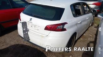 Peugeot 308 308 (L3/L8/LB/LH/LP), Hatchback 5-drs, 2013 / 2021 1.2 12V e-THP PureTech 110 picture 2