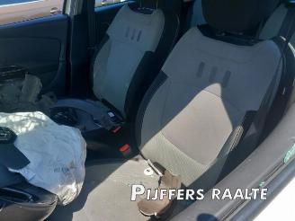 Renault Captur Captur I (2R), SUV, 2013 0.9 Energy TCE 12V picture 12