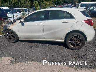 Vrakbiler auto Mercedes A-klasse A (W176), Hatchback, 2012 / 2018 1.6 A-160 16V 2017/1