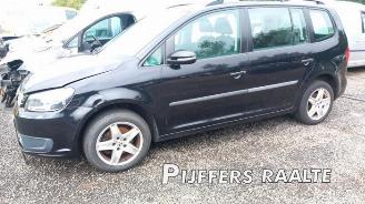 Uttjänta bilar auto Volkswagen Touran Touran (1T3), MPV, 2010 / 2015 1.2 TSI 2011/4