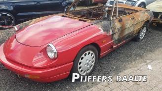 Vrakbiler auto Alfa Romeo Spider Spider (115), Cabrio, 1971 / 1995 2.0 ie 1990